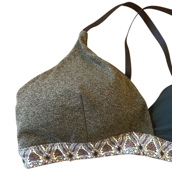 Athleta Inhale Convertible Sports Bra - Picture 3 of 7